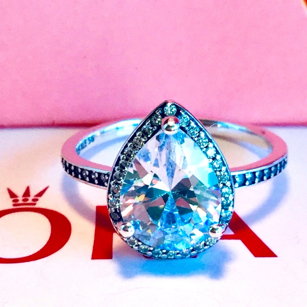 - Original pandora teardrop ring size 8 - Picture 2 of 5